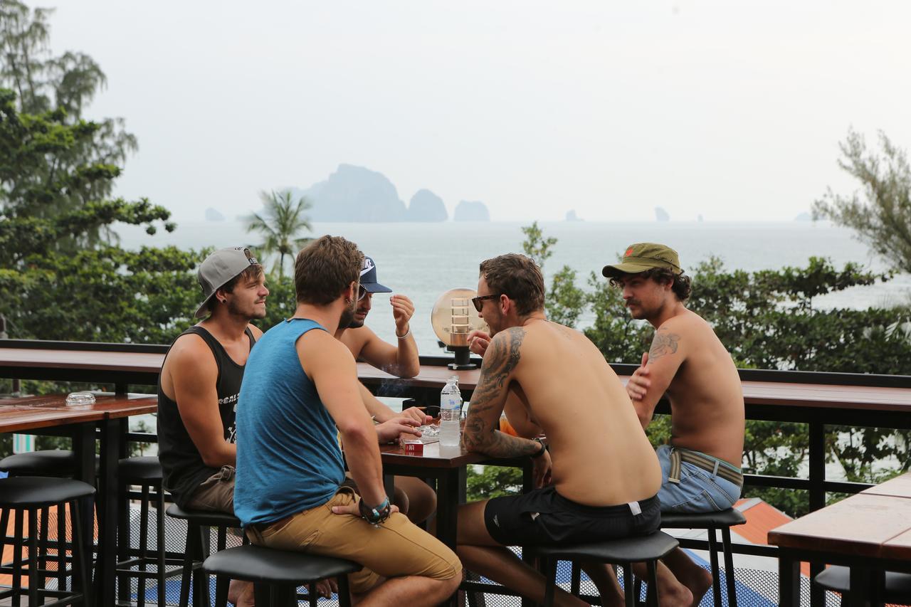 Balcony Party Hostel - 18-40 (Adults Only) Ao Nang Zewnętrze zdjęcie